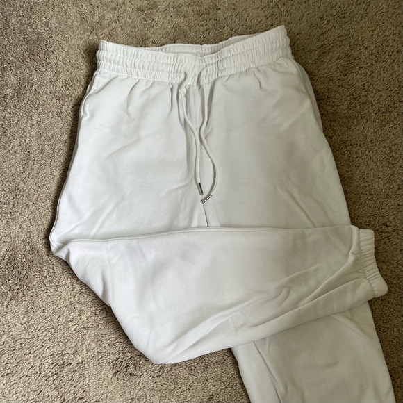 H&M White Comfy Sweats - Picture 2 of 2